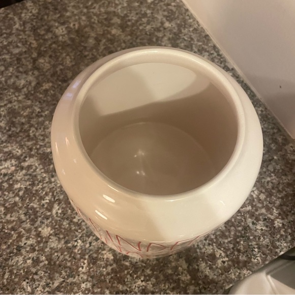 Rae Dunn white “Reindeer Snacks” Christmas canister New - Picture 5 of 6